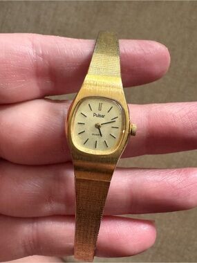 Vintage Gold-Tone Pulsar Project Watch READ DESCRIPTION